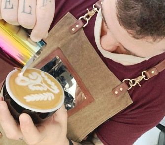 https://www.mospresso.es/wp-content/uploads/2021/04/El-Latte-Art-es-una-forma-de-comenzar-y-anticipar-una-gran-experiencia.jpg